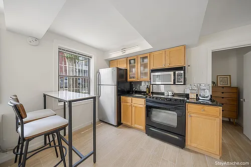 1822 15th St NW #B1 Photo 1
