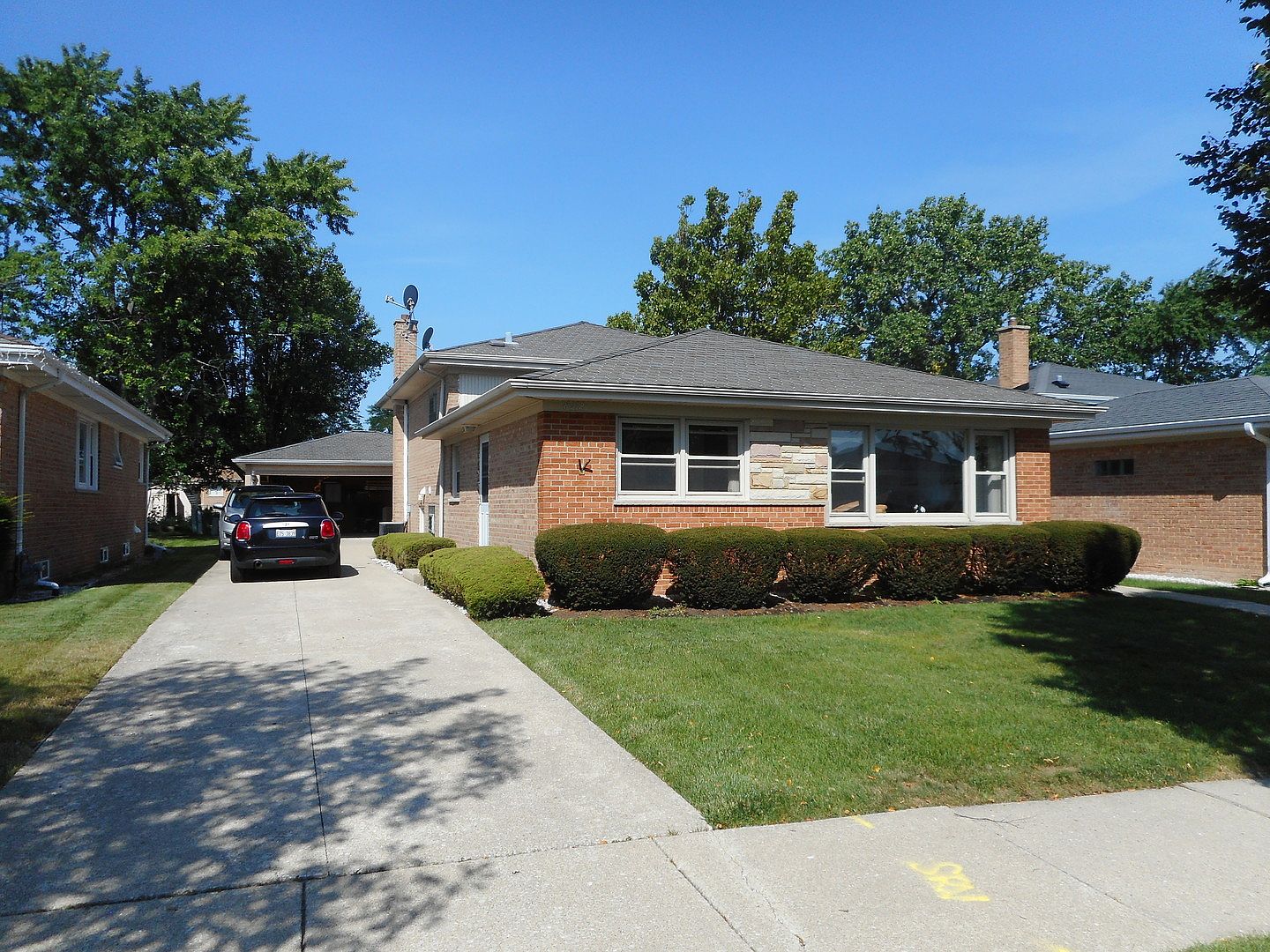 8912 Ottawa Ave, Morton Grove, IL 60053 | Zillow