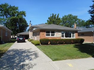 8912 Ottawa Ave, Morton Grove, IL 60053