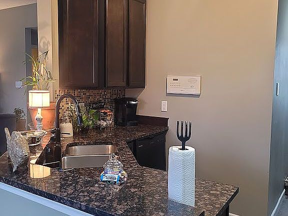 5th image of 10554 Greenway Dr