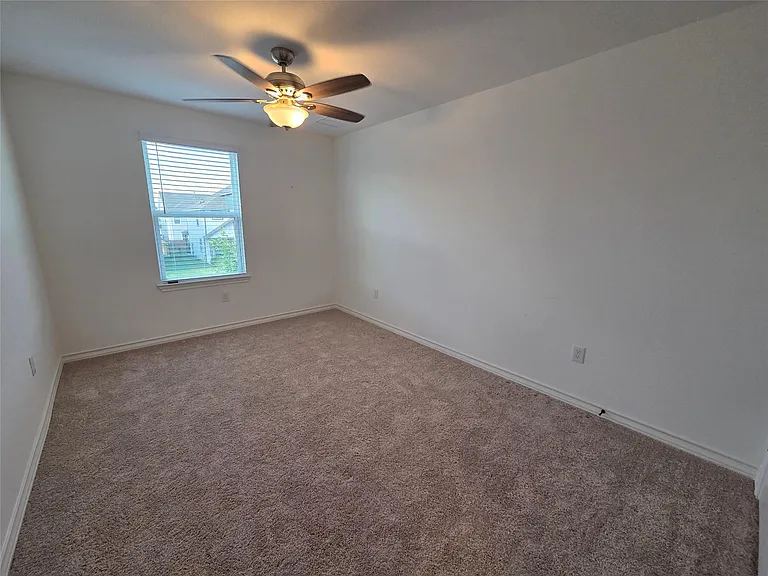 2913 Saint Regis Dr — Photo 18