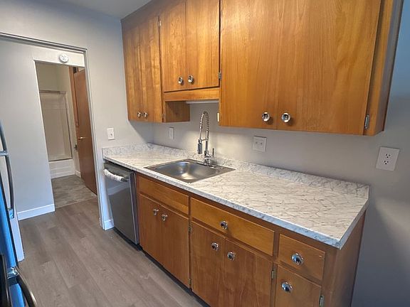 4th image of 5233 15th Ave NE APT 406