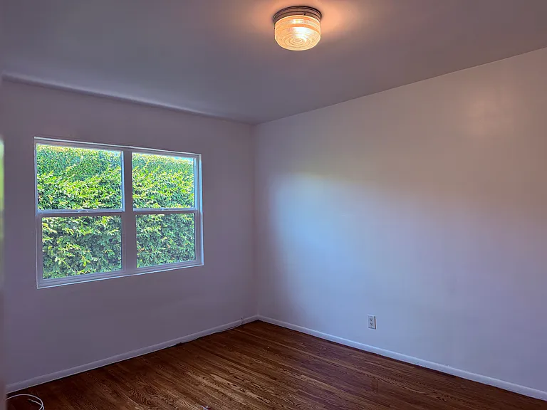 1380 Masselin Ave #6 — Photo 17