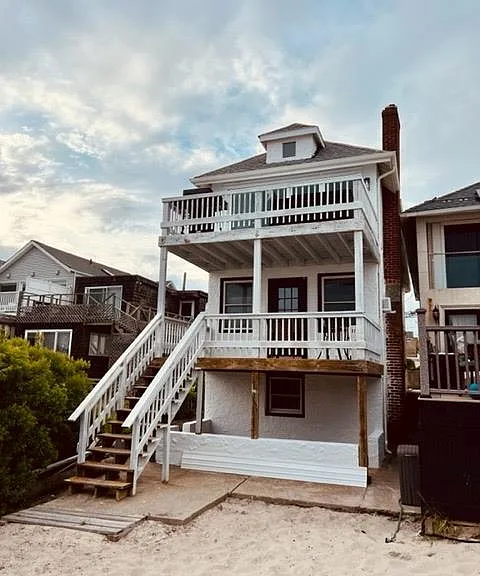 833 Oceanfront #1S — Photo 4