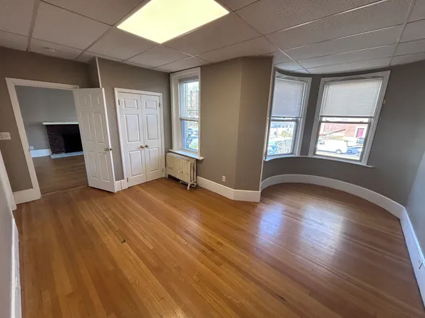 901 Beacon St APT 3, Boston, MA 02215