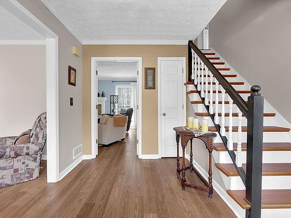 3rd image of 2385 Waterton Ridge Trl