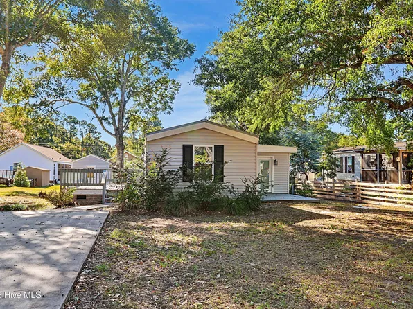 506 Dogwood Drive, Sunset Beach, NC 28468