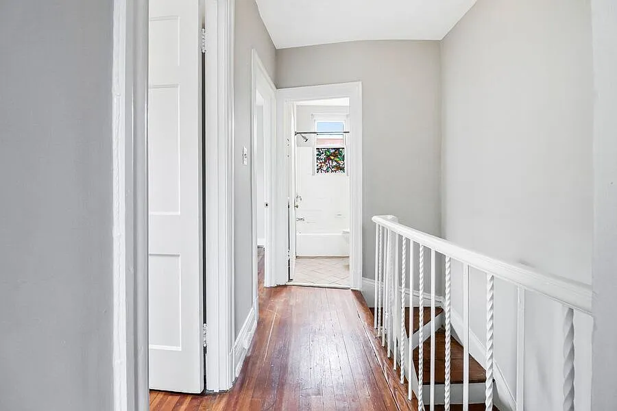 Charming 3BR Manor Park Home with Finished Basement & Spacious Living Areas — Photo 1