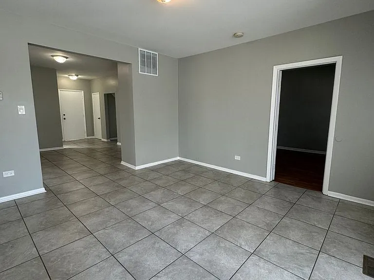 768 Greenbay Ave — Photo 4
