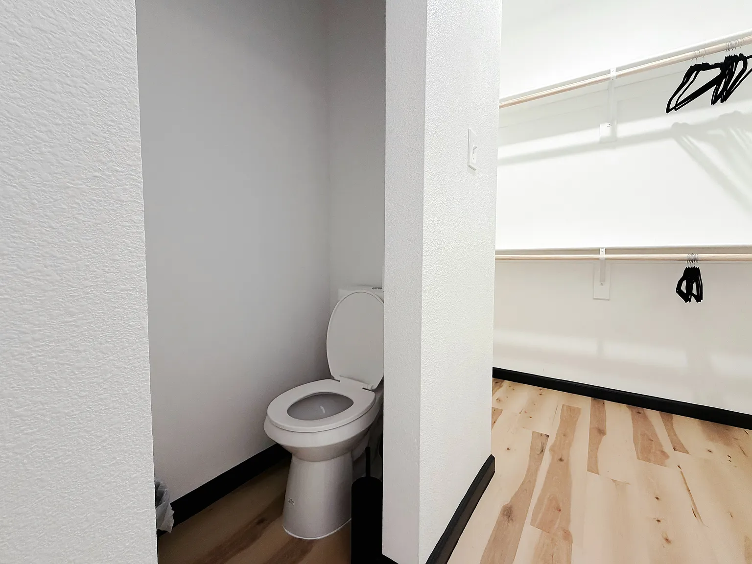 4 bed, 1980 sqft, $4,800 — Photo 2