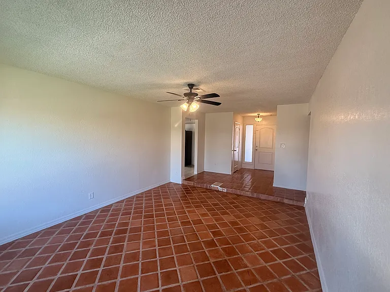 7137 W Colter St — Photo 19