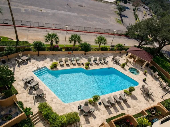 3525 Sage Rd APT 718, Houston, TX 77056
