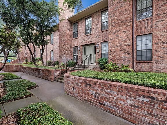 3rd image of 201 ELLWOOD ST #206B