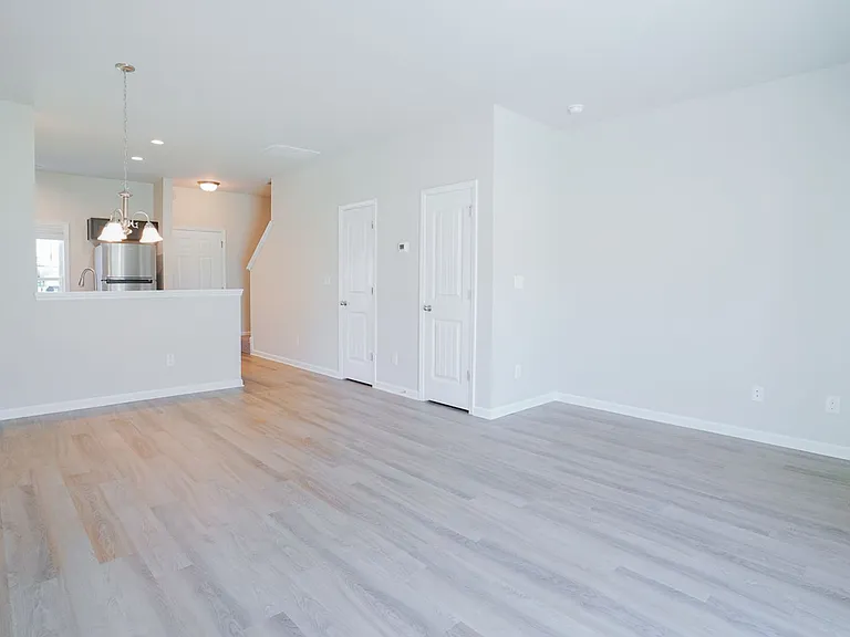 40 Zion Pl — Photo 6