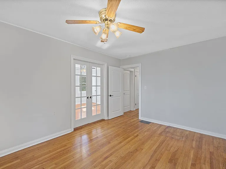 1377 Collinsdale Ave — Photo 16