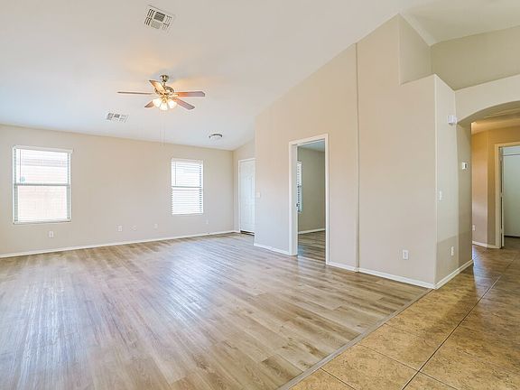 5th image of 3611 W Santa Cruz Ave