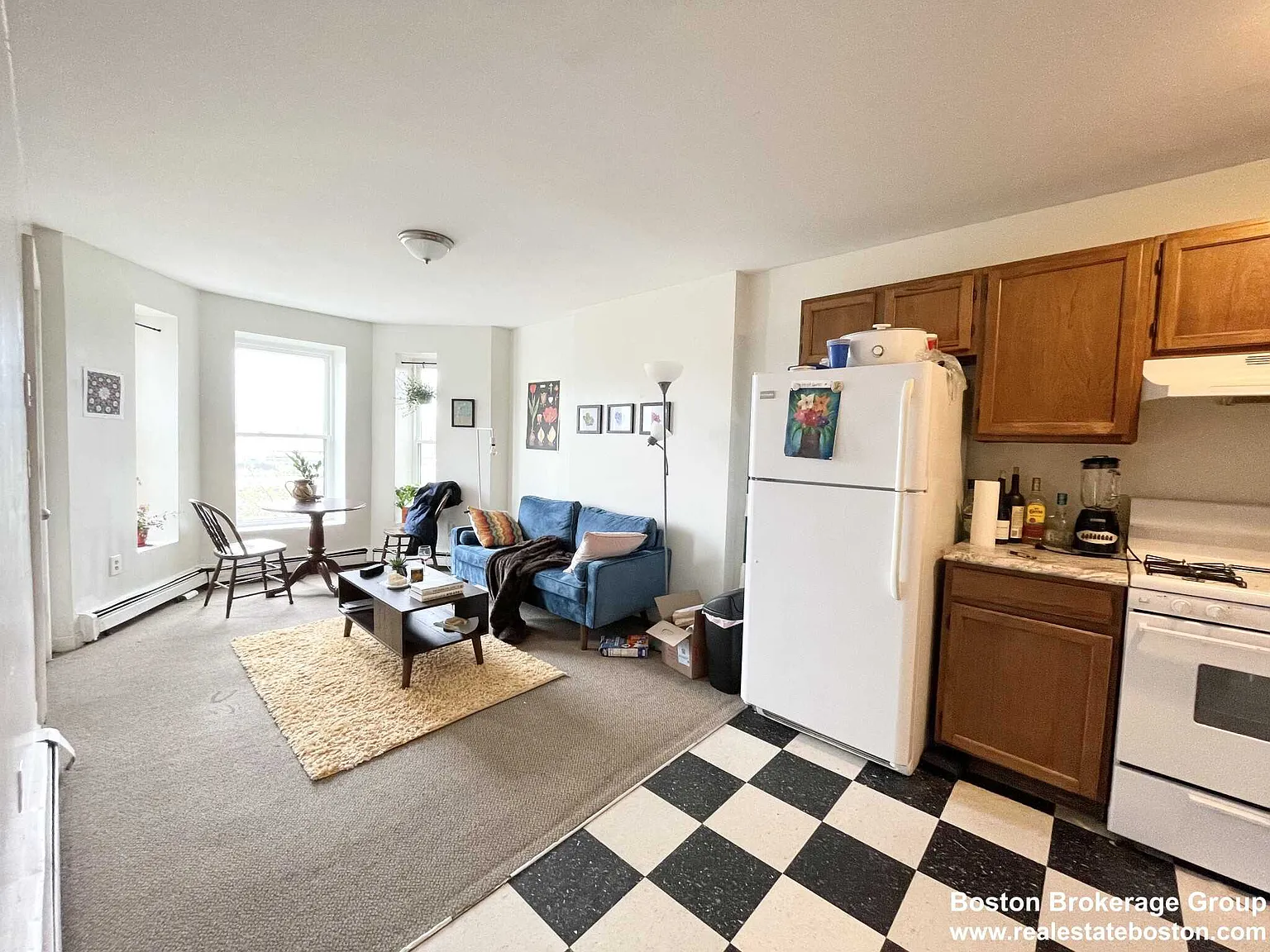 3 bed, $4,600 — Photo 2