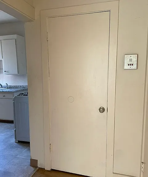 611 W Grand Ave #8 — Photo 13