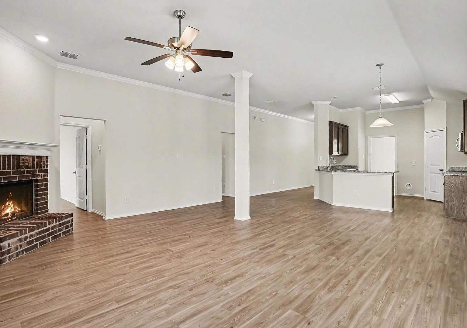 429 Tobin Dr — Photo 4
