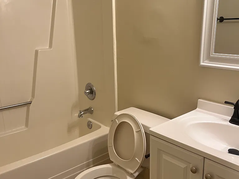 1348 Hunters Rd #D — Photo 15