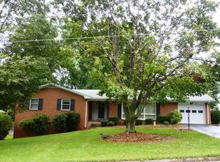 55 Northside Dr, Waynesboro, VA 22980