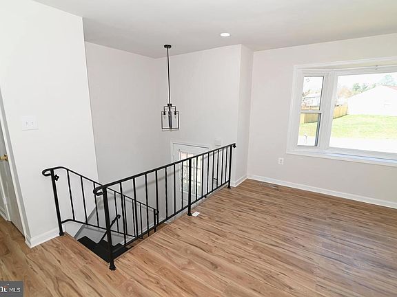 4th image of 2124 Bell Tree Ln