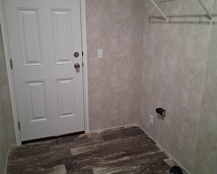 1019 W Main St #11 — Photo 5