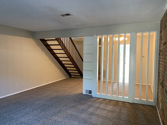 5th image of 7420 Country Brook Dr