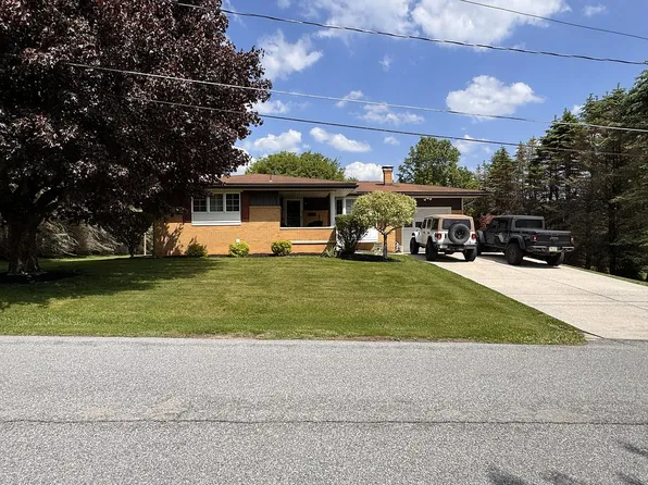 141 Damian Dr, Johnstown, PA 15905