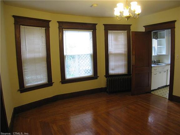 4th image of 192 Alden Ave