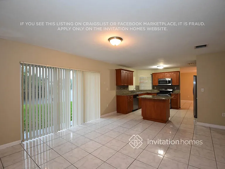 15813 SW 79th St — Photo 8