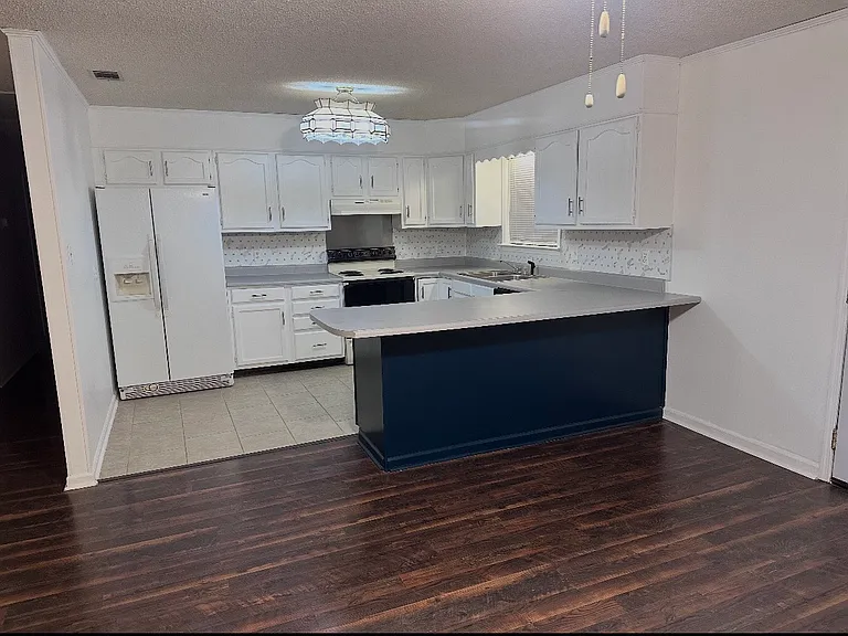 106 Middleton Dr — Photo 27