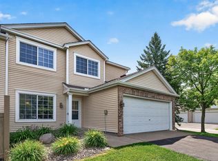 11208 Providence Ln, Eden Prairie, MN 55344