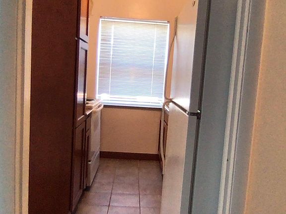 5th image of 3560 Schwartze Ave APT 3