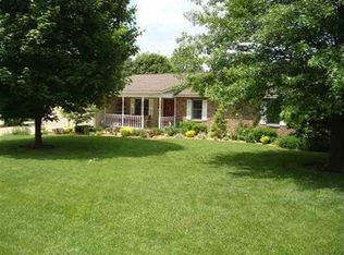 3402 E Crystal Valley Dr, Vincennes, IN 47591