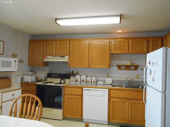 4th image of 7717 NE 136th Ave