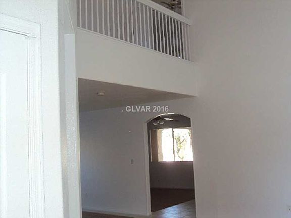 4th image of 1604 Western Lily St