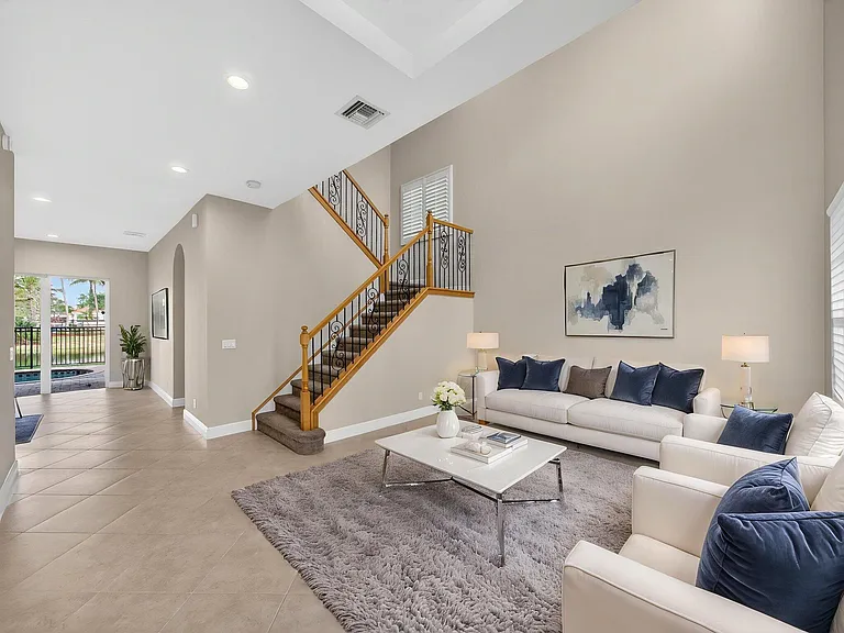 12054 Aviles Circle Palm — Photo 4