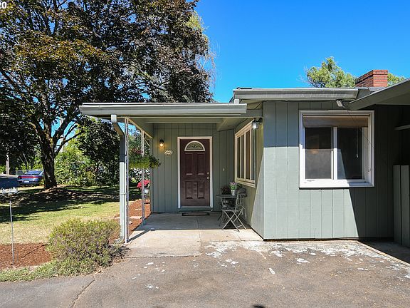 2nd image of 8909 NE 51st Ave