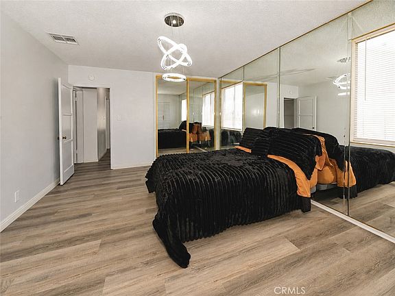 5th image of 209 W 122nd St