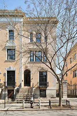 Sold by Compass | media 1