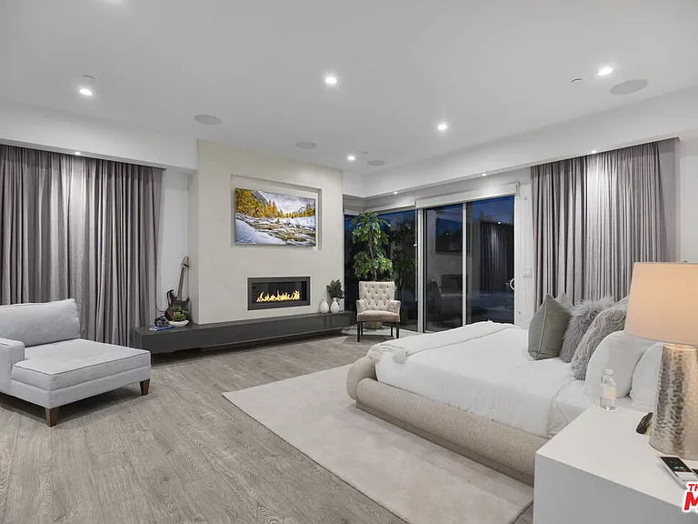 6379 Colgate Ave — Photo 30