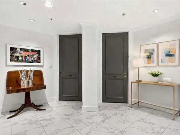 2660 Peachtree Rd NW APT 19F, Atlanta, GA 30305