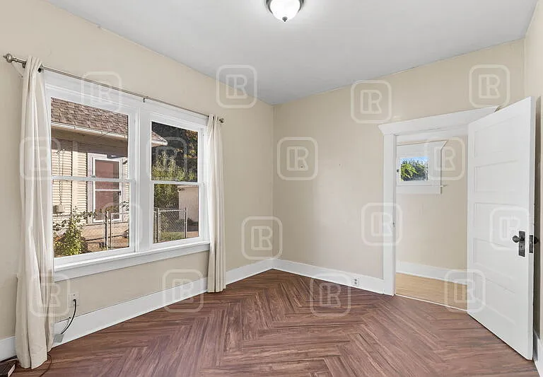 1414 N Adams St — Photo 23