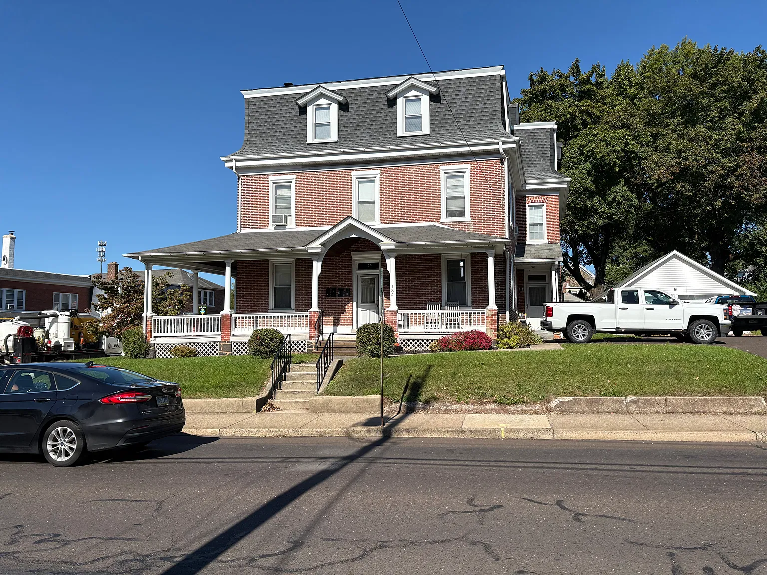 2 bed, 1050 sqft, $1,500 — Photo 1