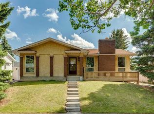 11248 N Braeside Dr SW, Calgary, AB T2W3E4