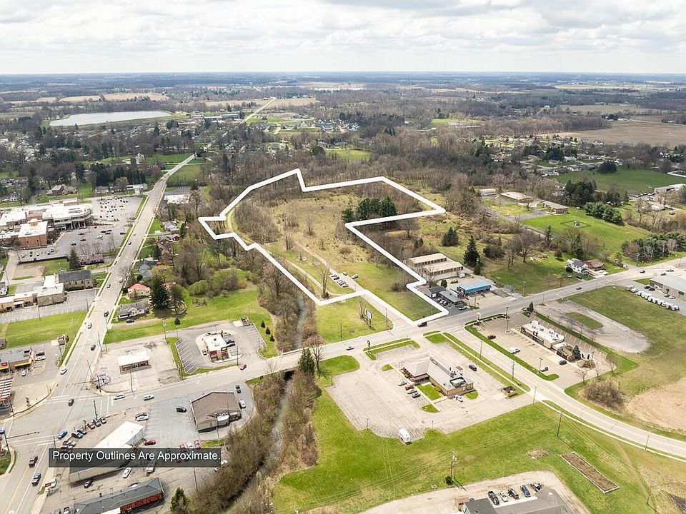 1st image of 825 Harding Way W