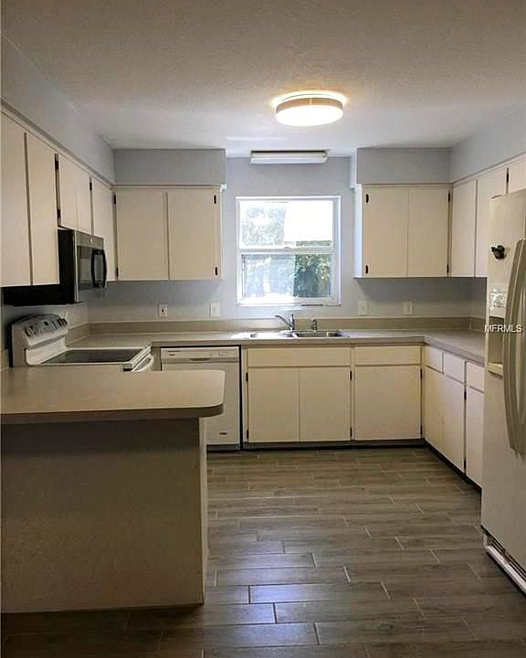 1st image of 101 47th Ave N #101