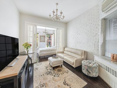 77 Perry St APT 2B, New York, NY, 10014