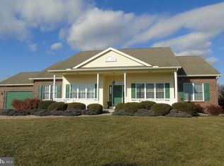 1062 Cranberry Dr, Chambersburg, PA 17202